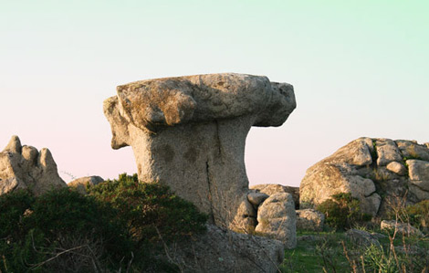 Sinnai (CA), Codoleddu, il fungo di roccia 
