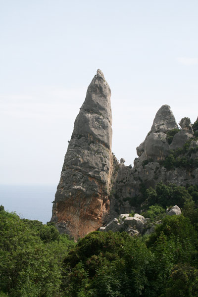 Baunei (OG), la superba guglia (Punta Caroddi) 